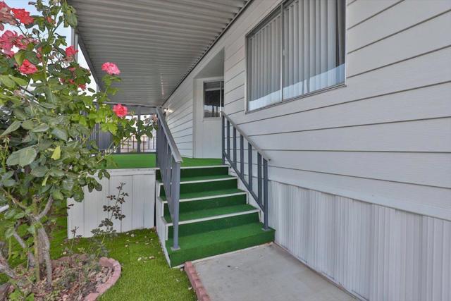 140 Granada Drive, Lodi CA: https://media.crmls.org/mediaz/2017853a-fb68-49ea-b235-46cd75a5e2ea.jpg