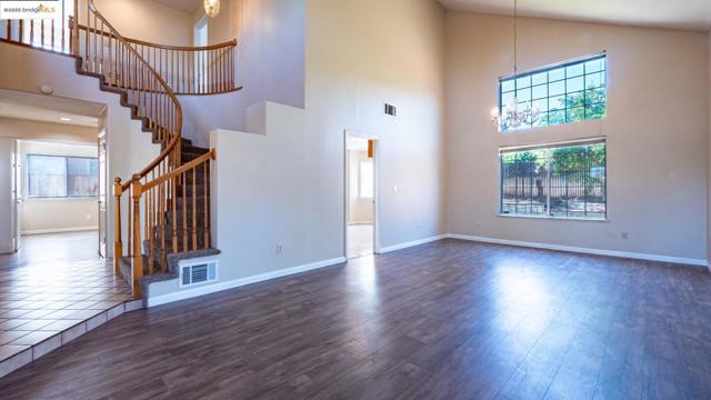 632 Burwood WAY, Antioch CA: https://media.crmls.org/mediaz/2017da30-bcfb-4f34-b86f-0574ae34849c.jpg