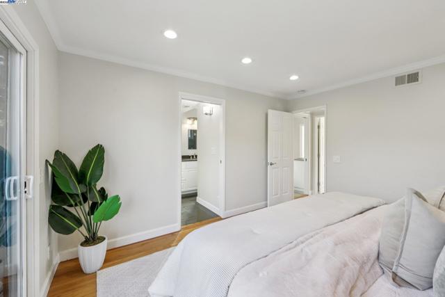137 Cassandra Pl, San Ramon CA: https://media.crmls.org/mediaz/20192f3f-cdc4-4368-bcaa-60774ce95b9b.jpg