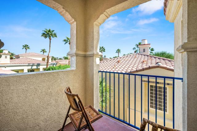80884 Calle Azul, La Quinta CA: https://media.crmls.org/mediaz/201960f8-d582-4269-ae68-4d49c521370a.jpg