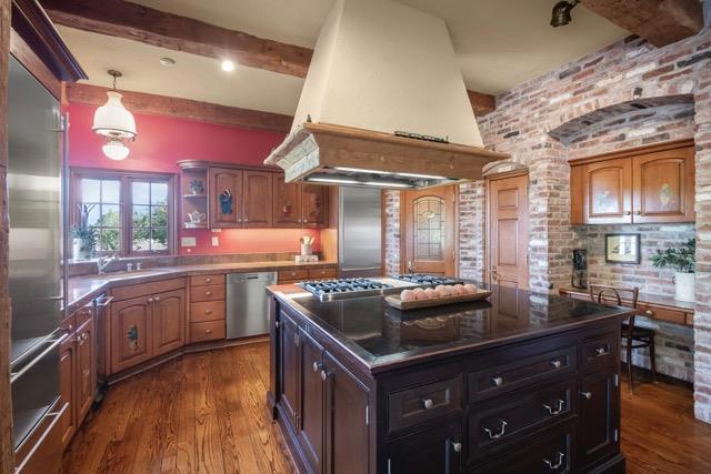 12359 Farr Ranch Road, Saratoga CA: https://media.crmls.org/mediaz/2019c448-c7b4-40a4-af63-ad52fc49788a.jpg