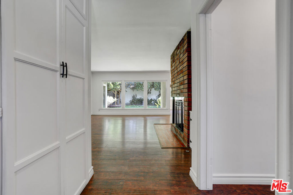 MLS #26862193 image #2