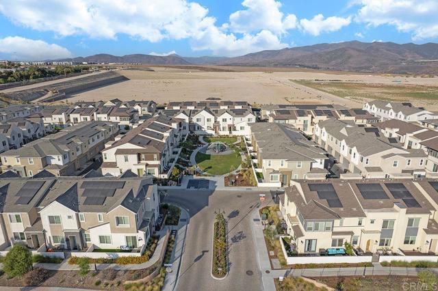 Detail Gallery Image 38 of 39 For 2040 Bluestone Cir, Chula Vista,  CA 91913 - 3 Beds | 2/1 Baths