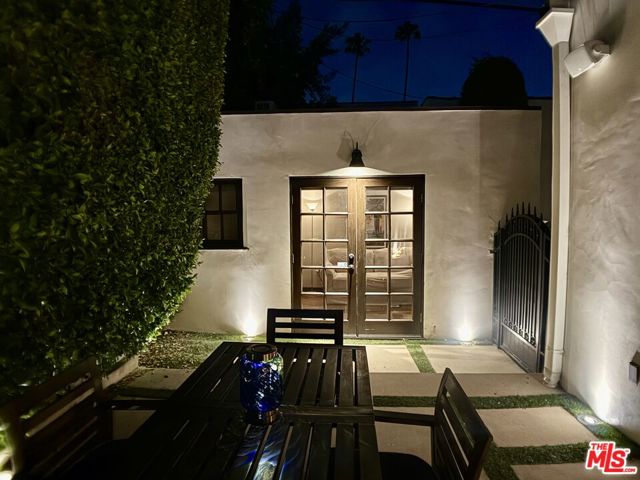 8265 Romaine Street, West Hollywood CA: https://media.crmls.org/mediaz/201b8006-b231-4378-99f1-17d2db8d3fd4.jpg