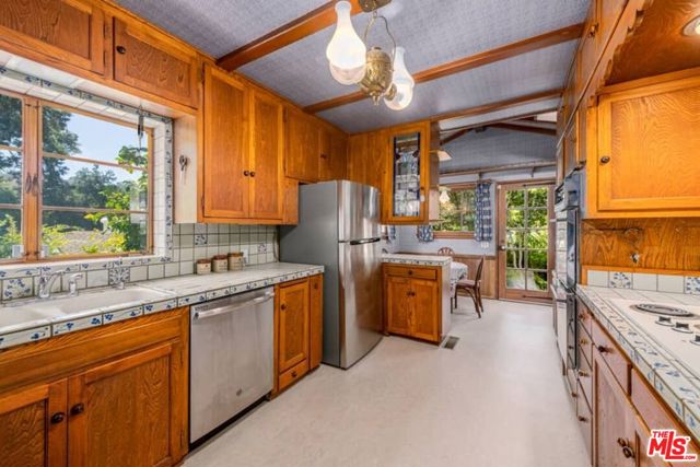 2660 Hutton Drive photo 4