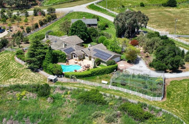 29225 Chualar Canyon Road, Chualar CA: https://media.crmls.org/mediaz/201c0d8c-c767-44c2-b05d-c46750b54c3d.jpg