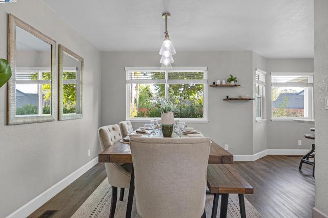 1153 Sherry Way, Livermore CA: https://media.crmls.org/mediaz/201c3479-c1fe-476e-a720-31b2d3886ba0.jpg