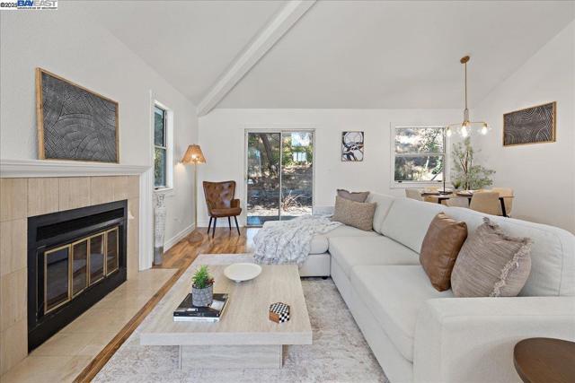 1218 Locust Dr, Vallejo CA: https://media.crmls.org/mediaz/201c69a7-ea2c-431f-8f59-adf1d33262db.jpg