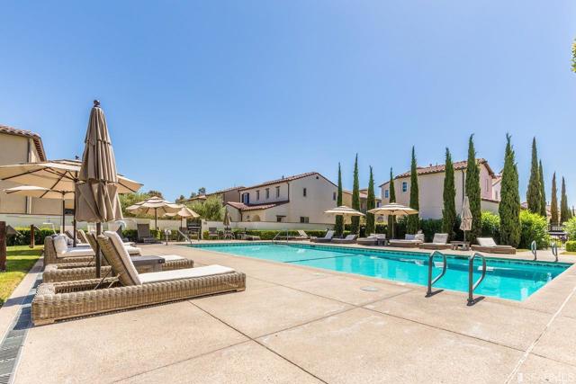 1325 Dahlia Loop, San Jose CA: https://media.crmls.org/mediaz/201d03f9-76f9-492a-b992-6b711a5ba355.jpg