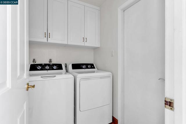 2032 Vanderslice Ave, Walnut Creek CA: https://media.crmls.org/mediaz/201d144b-d124-48be-9cf0-f73bac21b26b.jpg