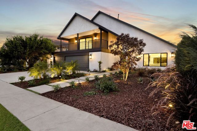 8815 Sari Avenue photo 2