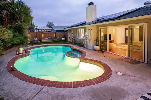 4357 Mount Hukee Ave, San Diego CA: https://media.crmls.org/mediaz/201eb368-d660-4f50-996d-3974c5eca987.jpg