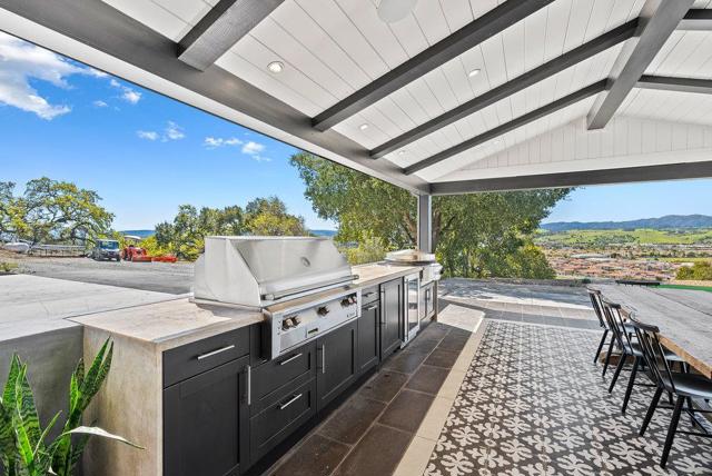 18290 Cochrane Road, Morgan Hill CA: https://media.crmls.org/mediaz/201ebb7f-95c4-4f69-96f5-e60a386e0a96.jpg