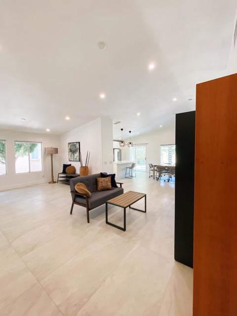 Image 10 of 41 For 49651 Lincoln Drive