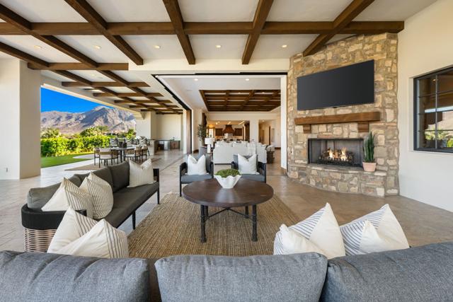 49925 Canyon View Drive, Palm Desert CA: https://media.crmls.org/mediaz/20203c55-8974-4f97-9666-49d78763e56d.jpg
