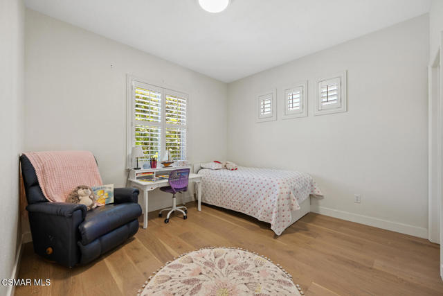688 Via Vista Thousand Oaks CA-large-042