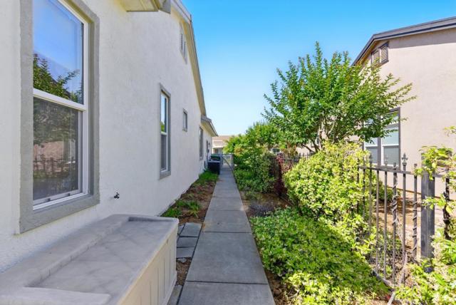 779 Franklin Drive, Brentwood CA: https://media.crmls.org/mediaz/2020b468-e25b-48e6-95f9-2cb57298c73c.jpg