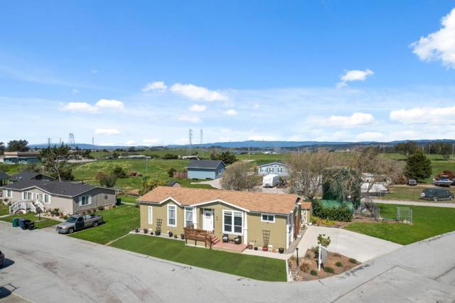 800 Dolan Road, Moss Landing CA: https://media.crmls.org/mediaz/2020b5f2-f2c3-44a5-9b81-e38c4ab5fd8f.jpg