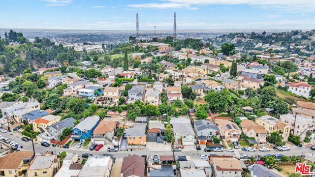 4256 Rosilyn Drive, Los Angeles, California 90063, 3 Bedrooms Bedrooms, ,2 BathroomsBathrooms,Single Family Residence,For Sale,Rosilyn,23314745