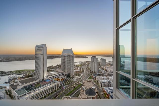 550 Front St, San Diego CA: https://media.crmls.org/mediaz/202198f8-1e89-4de9-8475-af895357170d.jpg
