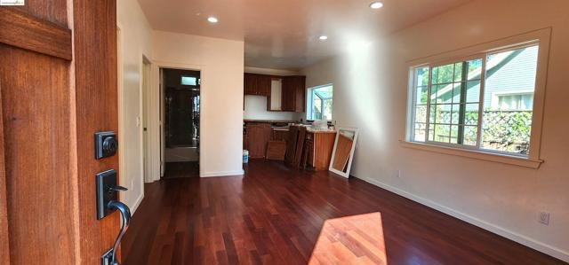 Image 30 of 36 For 1212 28th St