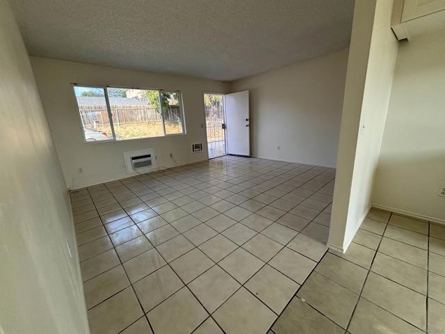 8209 8211 Jema Way, Lakeside CA: https://media.crmls.org/mediaz/2022335f-d2e9-4f5a-b918-c534914edc96.jpg