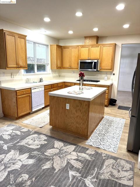 Image 29 of 52 For 6237 Ravenna Way