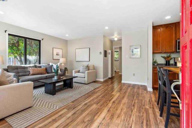 Image 40 of 59 For 38011 Temple Way