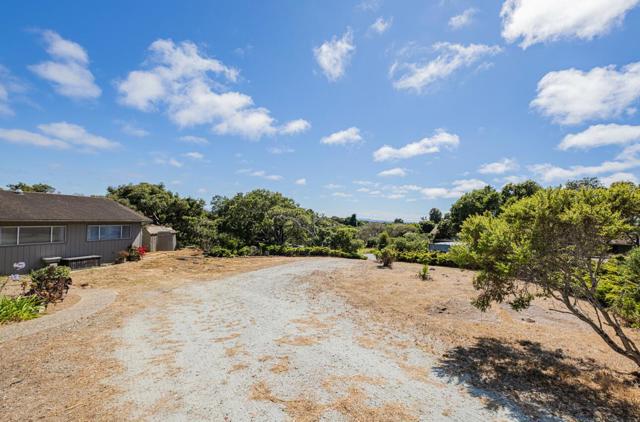 9375 Bur Oak Place, Salinas CA: https://media.crmls.org/mediaz/2023e04e-df6f-40e6-9f8f-d86bda3514fe.jpg