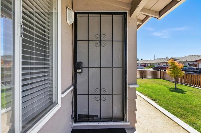 2475 Karen Drive, Santa Clara CA: https://media.crmls.org/mediaz/2024b634-f8fd-4d70-870c-d24c0016103e.jpg