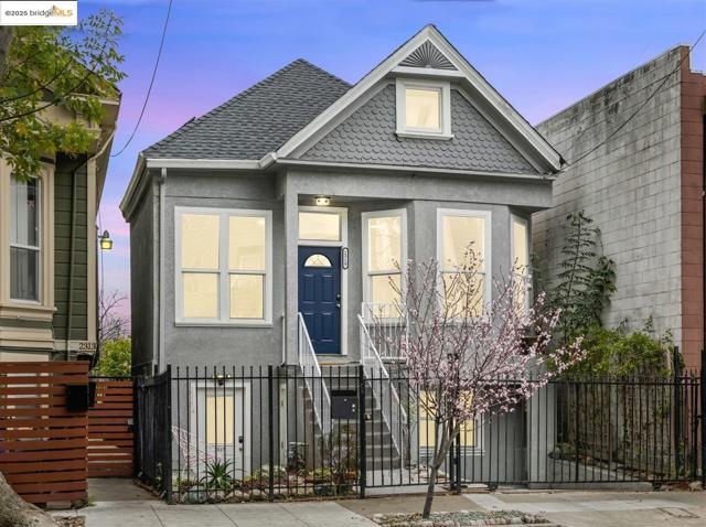 Details for 2319 Filbert St, Oakland, CA 94607