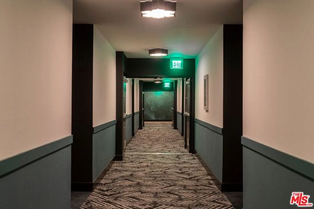 5710 Crescent Park E, Playa Vista CA: https://media.crmls.org/mediaz/2026656a-347c-4990-9278-d3791340898e.jpg