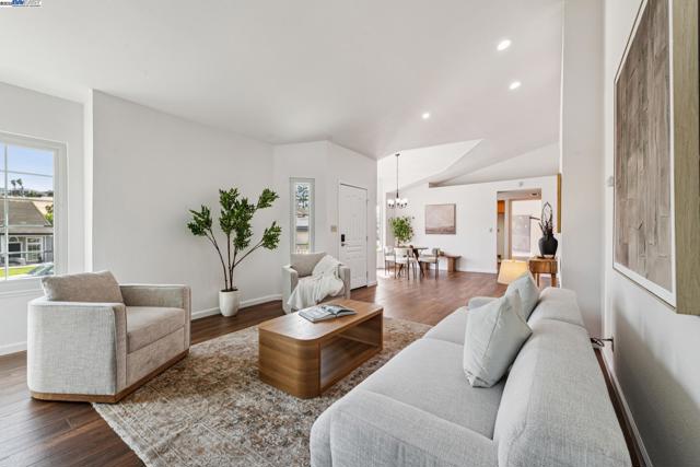 4415 Folsom Dr, Antioch CA: https://media.crmls.org/mediaz/2026cfe9-5862-4848-b286-b2e5373f02a4.jpg