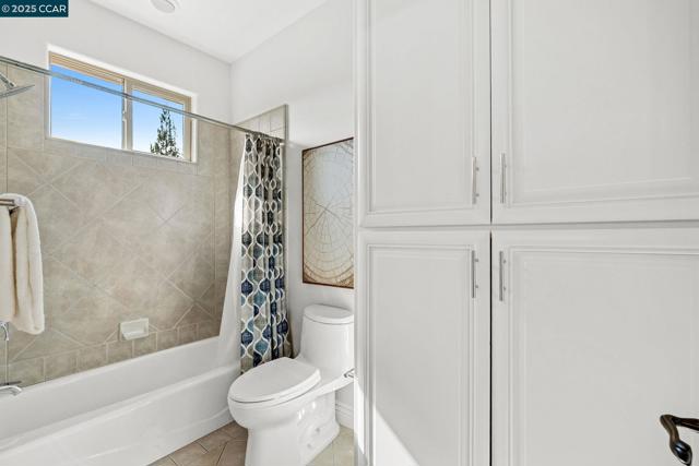21 Monte Crest Ct., Walnut Creek CA: https://media.crmls.org/mediaz/2027ff7f-aec2-4635-a4ec-b5c52cd0bd7c.jpg