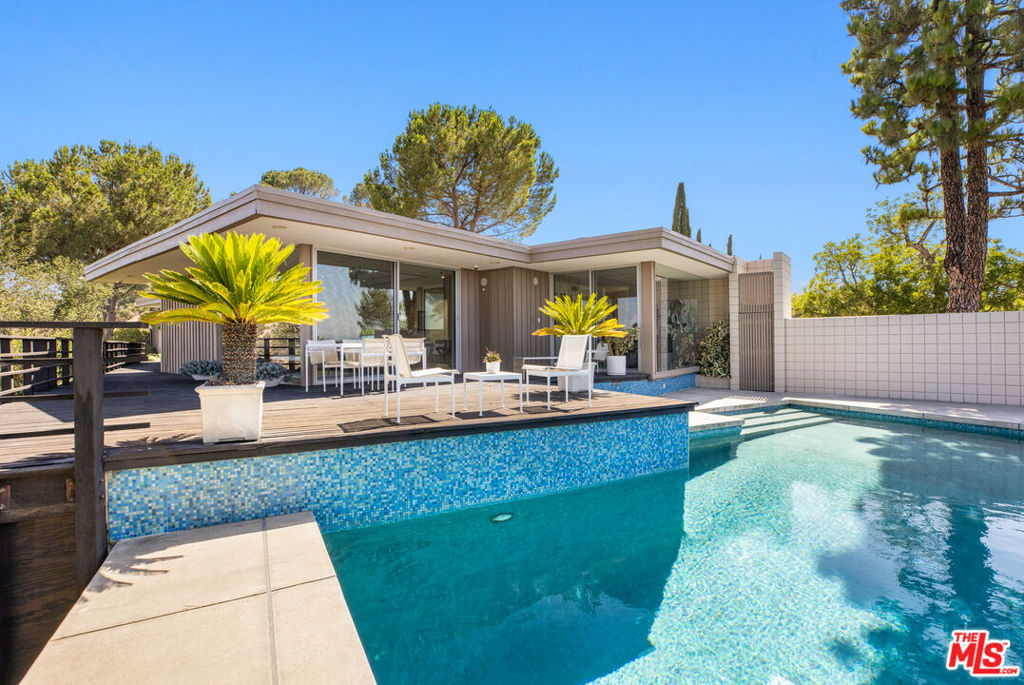 3346 Beverly Ranch Road — Mid Century Modern