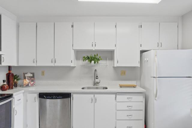 205 Del Valle Cir, El Sobrante CA: https://media.crmls.org/mediaz/202b10ff-0b00-4f97-b616-9df96123fefd.jpg