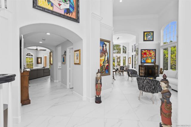 7166 Tern Place, Carlsbad CA: https://media.crmls.org/mediaz/202b1a75-6324-49b6-abe2-f627eba309db.jpg