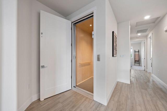 47382 Mission Falls Court, Fremont CA: https://media.crmls.org/mediaz/202b8aaf-3b0f-4110-9bf2-13b00e6a0d00.jpg