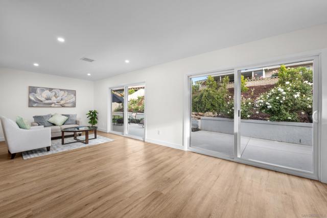 12195 San Tomas Pl, San Diego CA: https://media.crmls.org/mediaz/202c3a18-0b1c-4d67-b868-2cd5d419f49f.jpg