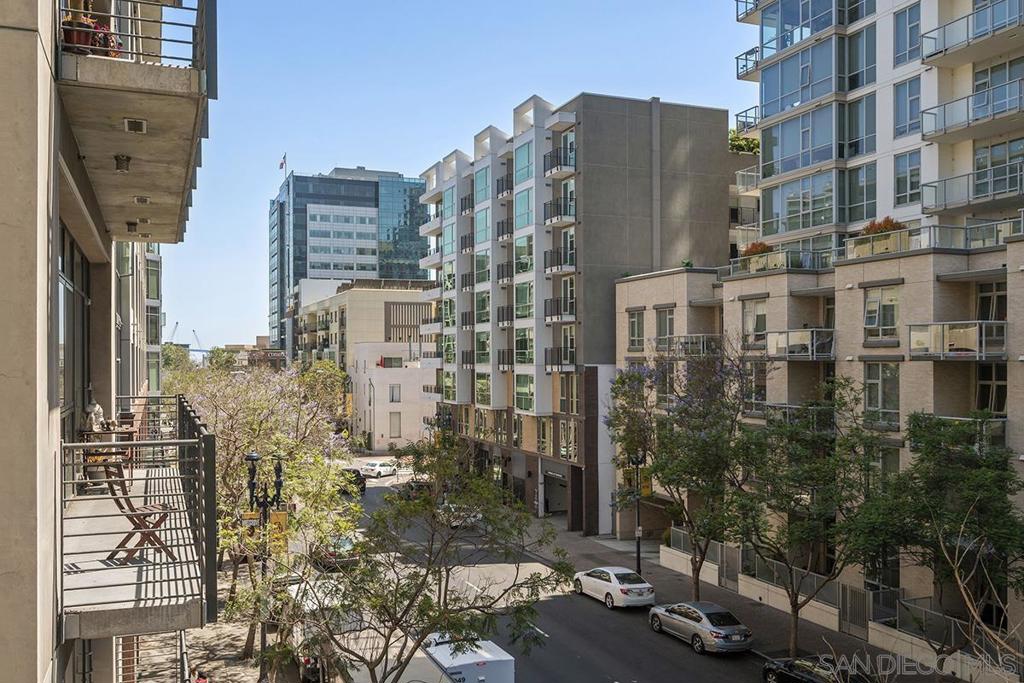 527 Tenth Ave - photo 10