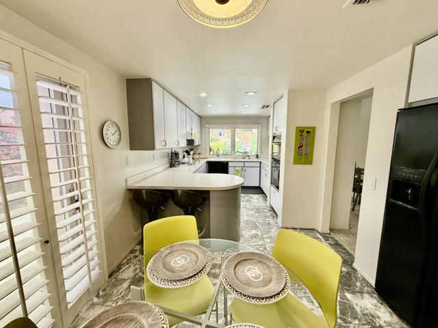 Image 4 of 35 For 49145 Quercus Lane