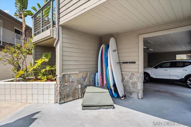 940 Sealane Dr, Encinitas CA: https://media.crmls.org/mediaz/202d2ac0-6b4e-40ff-89cd-f9a9a9ec0ed5.jpg