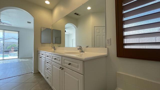 82549 Tivoli Court, Indio CA: https://media.crmls.org/mediaz/202d4049-4004-4307-98cc-2fe90e72dcb1.jpg