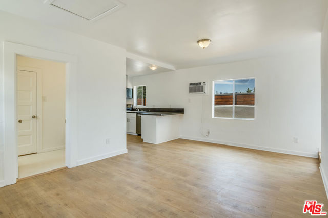 1827 W 24th Street, Los Angeles CA: https://media.crmls.org/mediaz/202d6e90-4baa-42c3-ae7c-1203e015c5a5.jpg