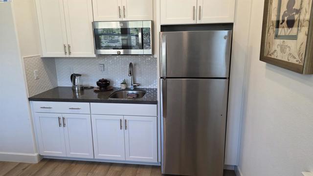 4709 Iron Bird Dr, Folsom CA: https://media.crmls.org/mediaz/202d7d4b-4d1e-4d7c-81bc-ae7b336976ae.jpg