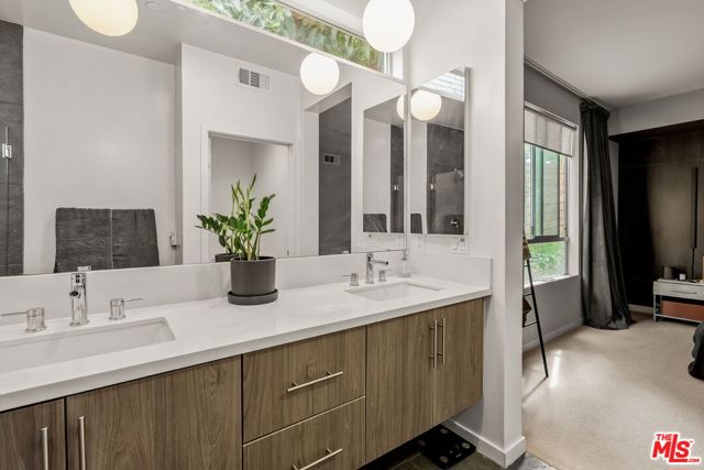 1344 Douglas Street, Los Angeles CA: https://media.crmls.org/mediaz/202df7e4-e9d3-402f-80f8-85a3eea324a5.jpg