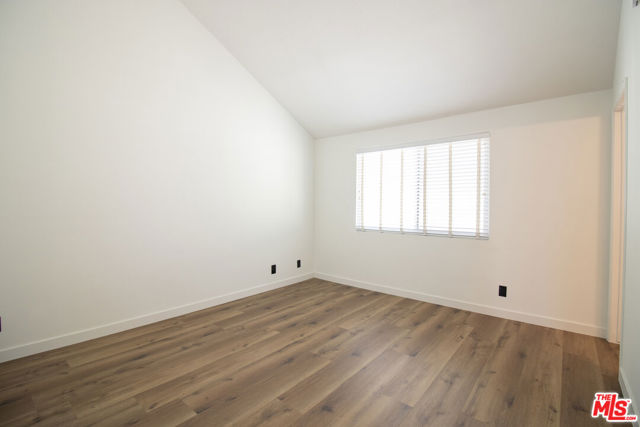 1132 19th Street, Santa Monica CA: https://media.crmls.org/mediaz/202f2f9b-b141-4e03-bb23-15e80a2938bc.jpg