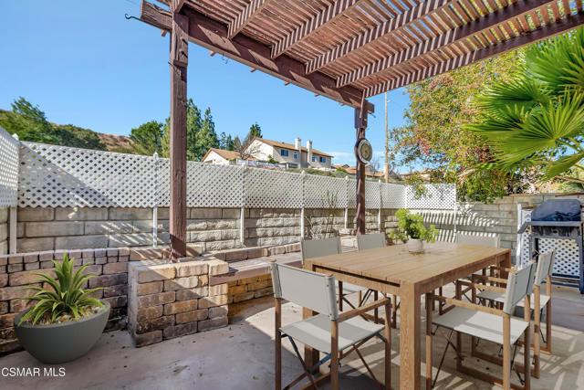 28121 Seco Canyon Road, Saugus CA: https://media.crmls.org/mediaz/202f345d-b3bc-4402-8540-0759fad881ce.jpg