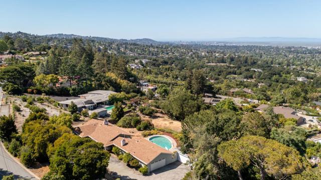170 Hardwick Road, Woodside CA: https://media.crmls.org/mediaz/202f892e-ac68-48ee-bc77-2295f95ee283.jpg
