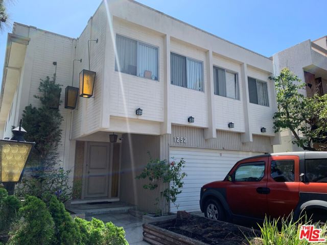 Owner-user. Front 3-Br/2.5 BA townhouse-style with private 2-car garage + 2 in parking spaces in  front of garage. (Tenant occupied). Vacant upper 3-BR/1.75 BA. Vacant upper 2-BR/1.75 BA. Lower 2-BR/1.75 BA (Tenant Occupied). 1.5 blocks to Trader Joe's, Whole Foods, and NY Bagel. 2.5 blocks to CVS and Starbucks. Call listing broker to discuss further or meet me at NY Bagel.